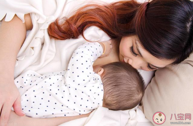 母乳奶水不夠要加喂奶粉嗎 怎么判斷母乳夠不夠 母乳奶水不夠要加喂奶粉嗎 怎么判斷母乳夠不夠