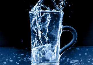 經常喝冰水對身體真的不好嗎 什么時候不能喝冰水