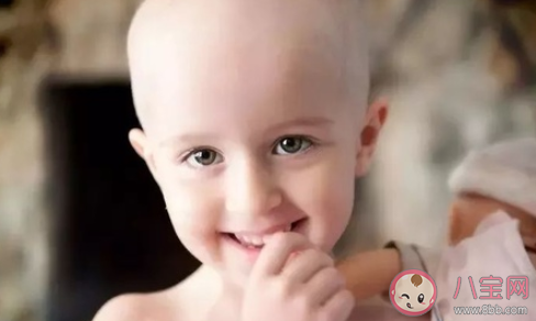 夏天給寶寶剃光頭更涼快嗎 夏天剃光頭好嗎 夏天給寶寶剃光頭更涼快嗎 夏天剃光頭好嗎