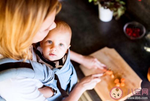 夏天寶寶要多喝水嗎 沒事就喝水真的好嗎 夏天寶寶要多喝水嗎 沒事就喝水真的好嗎