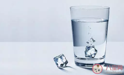 白開水放涼后有致癌物嗎 隔夜水不能喝科學嗎