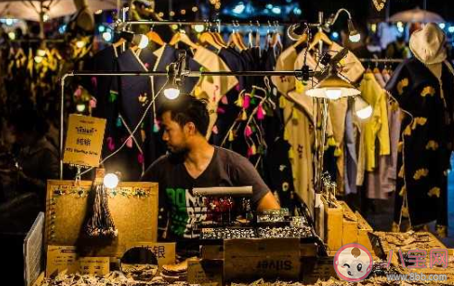 有哪些寫地攤經(jīng)濟的作文素材 關(guān)于地攤經(jīng)濟的作文素材大全