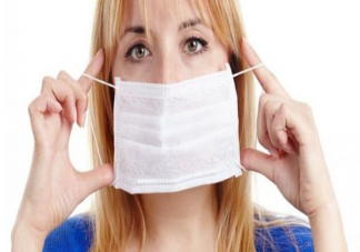 戴白色口罩為什么容易引起皮膚問(wèn)題 夏季戴口罩應(yīng)該如何護(hù)膚