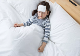 寶寶第一次發(fā)熱一般是什么時候 寶寶發(fā)熱怎么處理