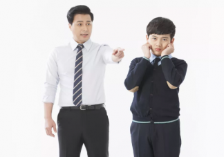 男孩叛逆期要怎樣教育或開導(dǎo)呢 男孩叛逆期有什么癥狀