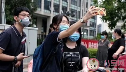 體溫37.3以下才能進(jìn)入高考考點(diǎn)嗎 高考發(fā)燒能參加考試嗎