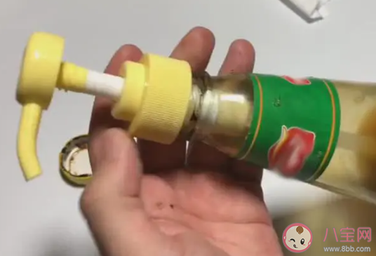 蠔油的計量單位是甩什么意思 蠔油的計量單位為什么是一甩 蠔油的計量單位是甩什么意思 蠔油的計量單位為什么是一甩