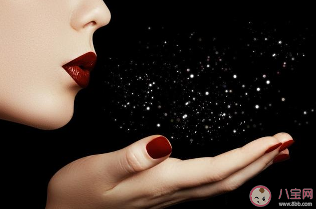 怎么面對(duì)伴侶提出使用情趣用品的要求 情趣用品對(duì)性生活質(zhì)量有提高嗎