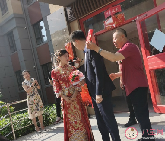 親弟結(jié)婚怎么發(fā)朋友圈 獻(xiàn)給弟結(jié)婚祝福語短句