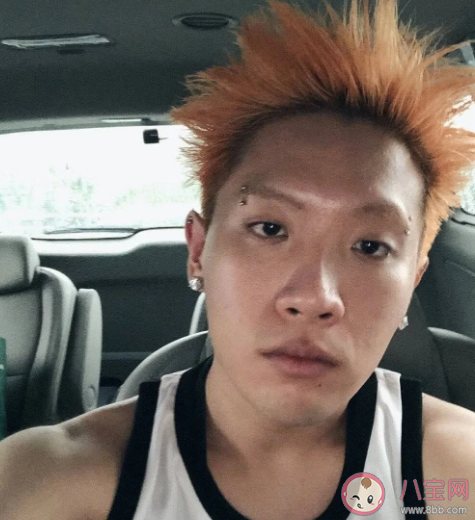 刺猬頭男生發(fā)型怎么弄 刺猬頭潮流穿搭推薦