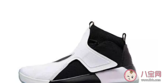 球鞋魔術(shù)貼老掉粘不緊怎么解決 籃球鞋魔術(shù)貼的作用 球鞋魔術(shù)貼老掉粘不緊怎么解決 籃球鞋魔術(shù)貼的作用