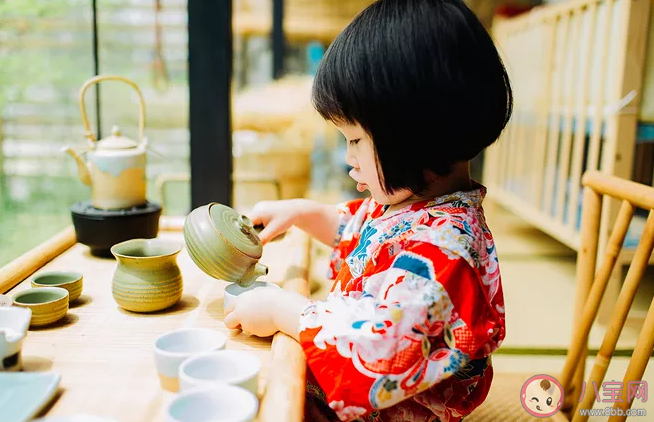 孩子不愛理人怎么辦 孩子不愛搭理人怎么辦