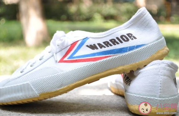 飛躍和回力為什么在國外這么火 飛躍和回力哪個腳感好。