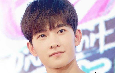 因性格入坑的明星有哪些 因?yàn)樾愿癖蝗Ψ鄣拿餍潜P點(diǎn)