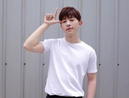 因性格入坑的明星有哪些 因?yàn)樾愿癖蝗Ψ鄣拿餍潜P點(diǎn)