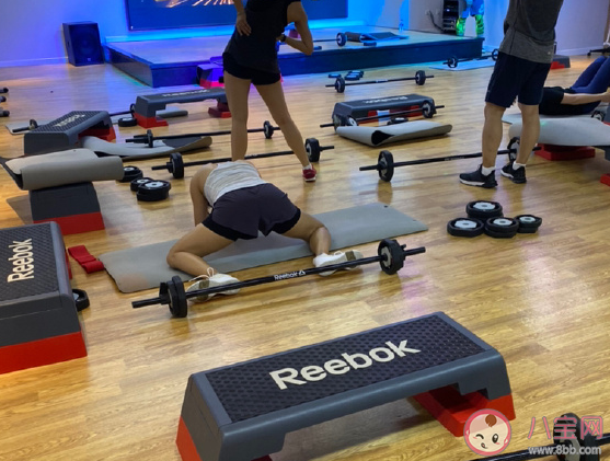 曬健身照片適合發的朋友圈句子 曬健身照朋友圈配圖文字