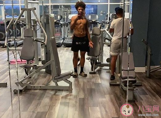 去健身房打卡經典朋友圈文字說說 健身發朋友圈幽默配文句子 去健身房打卡經典朋友圈文字說說 健身發朋友圈幽默配文句子