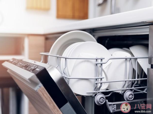 洗碗機能洗干凈碗嗎 洗碗機比手洗更干凈嗎