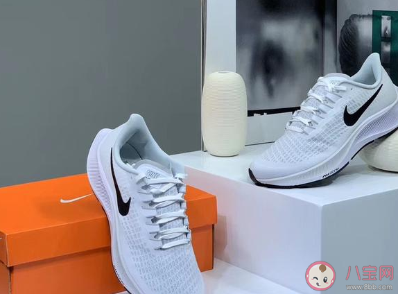 跑步鞋日常穿對腳有害嗎 日常穿休閑鞋還是跑步鞋 跑步鞋日常穿對腳有害嗎 日常穿休閑鞋還是跑步鞋