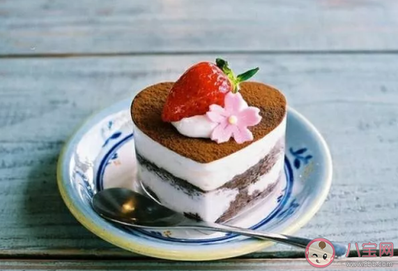 情侶下雨天室內(nèi)娛樂(lè)活動(dòng)有哪些 雨天情侶約會(huì)去哪里