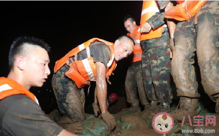 向抗洪前線搶險救援人員致敬的文案 向抗洪防汛一線同志致敬的朋友圈說說 向抗洪前線搶險救援人員致敬的文案 向抗洪防汛一線同志致敬的朋友圈說說