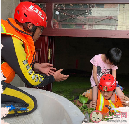 向戰斗在一線防汛的人致敬的心情句子 致敬感恩防汛英雄的一句話說說文案 向戰斗在一線防汛的人致敬的心情句子 致敬感恩防汛英雄的一句話說說文案