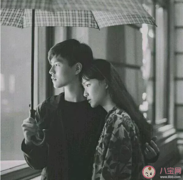 如何正確贊美女人獲得好感 男女相處不同階段贊美的方法 如何正確贊美女人獲得好感 男女相處不同階段贊美的方法