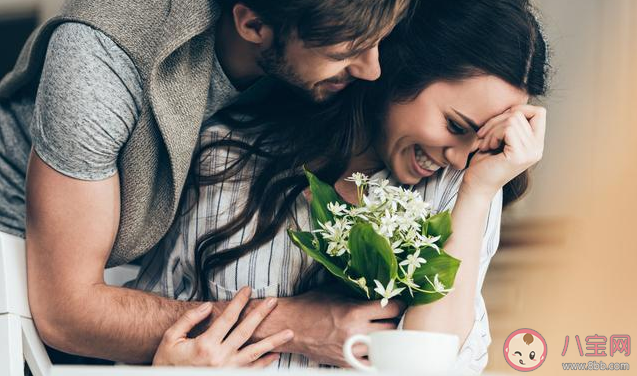 女生喜歡上一個人時會有什么生理反應 女生喜歡上一個人的生理反應 女生喜歡上一個人時會有什么生理反應 女生喜歡上一個人的生理反應