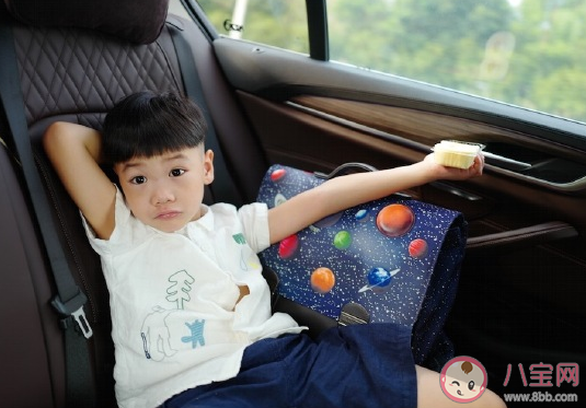 關于孩子第一天上一年級的心情說說 寶貝踏入小學一年級寄語