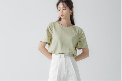 草莓型身材可以穿泡泡袖嗎 草莓型身材色彩搭配原則