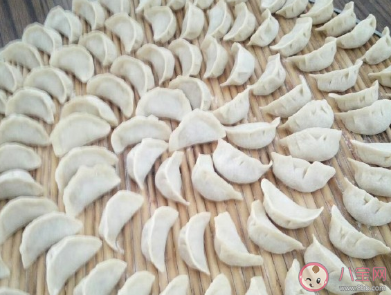 今天吃餃子發朋友圈說說 關于吃餃子曬朋友圈句子