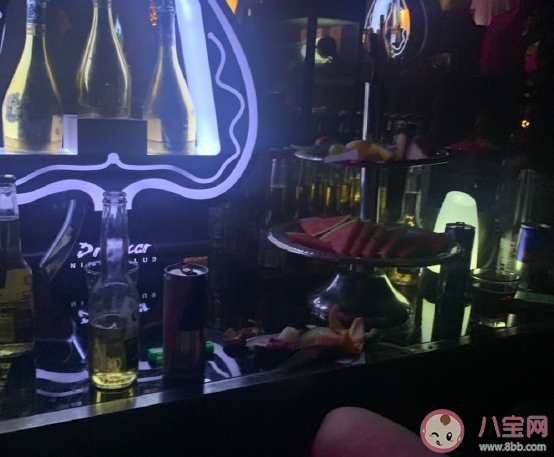 蹦迪發(fā)朋友圈怎么配文句子 有關蹦迪經典語錄說說