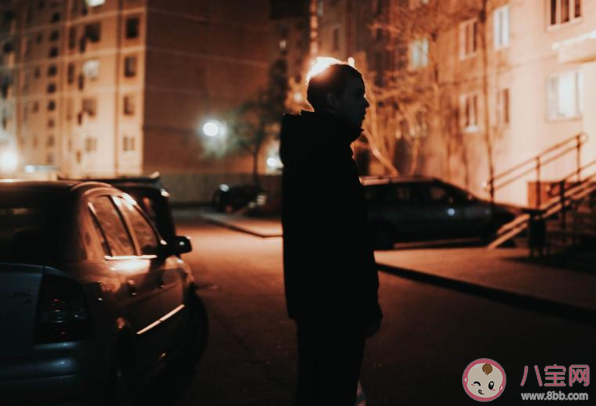 心態(tài)崩潰的簡短句子配圖 心態(tài)崩到爆炸的簡短說說