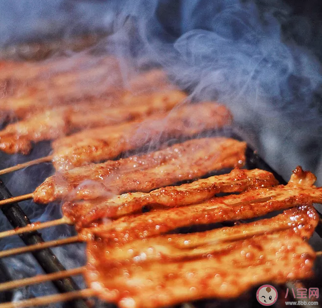 夏天吃燒烤的心情說說 夏天吃燒烤的心情句子