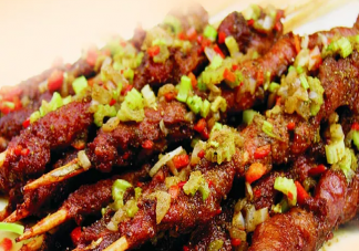 夏天吃燒烤的句子短句唯美 夏天晚上吃燒烤的說說心情句子