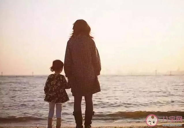 強(qiáng)勢的單親媽媽會(huì)給孩子造成什么影響 單親媽媽如何教育孩子