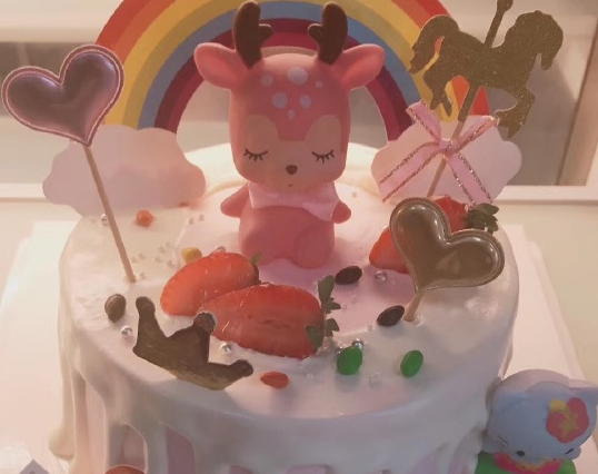 不能陪女兒過生日朋友圈說說  不能陪孩子過生日感言句子