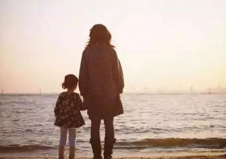 強勢的單親媽媽會給孩子造成什么影響 單親媽媽如何教育孩子