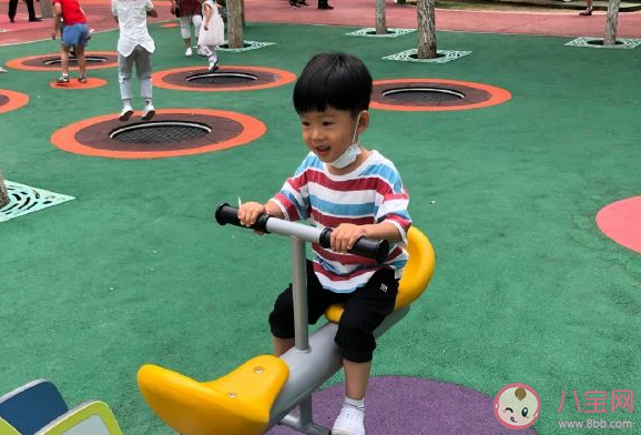 吐槽天氣熱的幽默段子說說 熱死了發朋友的感慨心情 吐槽天氣熱的幽默段子說說 熱死了發朋友的感慨心情