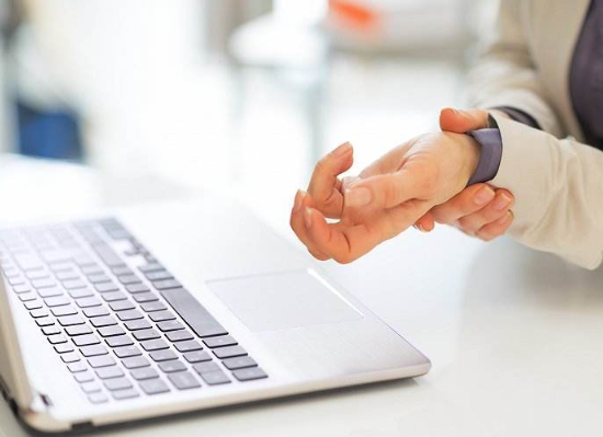 上班族平時該怎么樣緩解手部疲勞 上班族如何讓手腕更健康