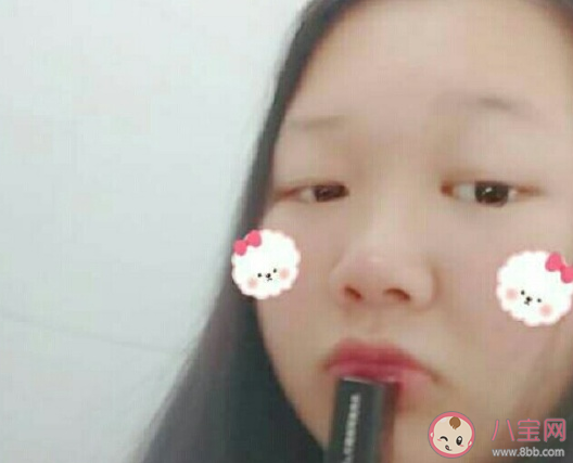 女兒上大學媽媽的心情說說 女兒去外地上大學舍不得的感受