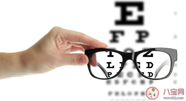 近視度數(shù)低不戴眼鏡可以嗎 近視了眼鏡度數(shù)配低一點(diǎn)好不好 近視度數(shù)低不戴眼鏡可以嗎 近視了眼鏡度數(shù)配低一點(diǎn)好不好