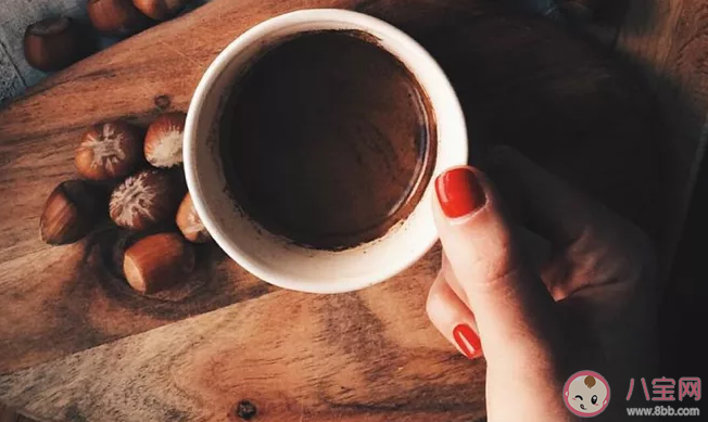 朝左睡會壓迫心臟是真的嗎 危害心臟的10種壞習慣