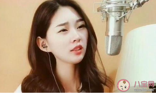 如果思念它可以成霜愛被時間帶走了滾燙是什么歌 《思念成霜》完整版歌詞介紹