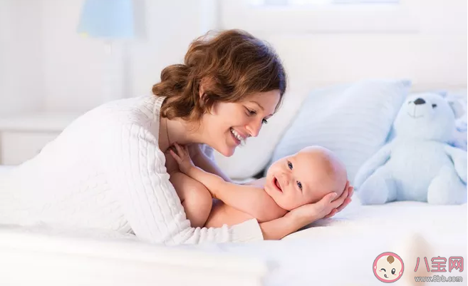 寶寶是通過什么來認(rèn)識(shí)媽媽 寶寶認(rèn)識(shí)媽媽的信號(hào)