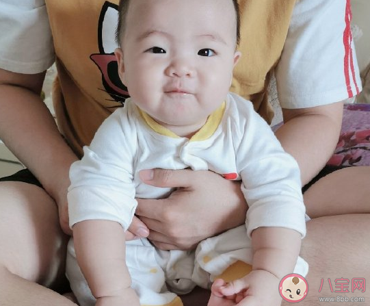 寶寶半歲了發朋友圈文案 致半歲寶寶可愛句子