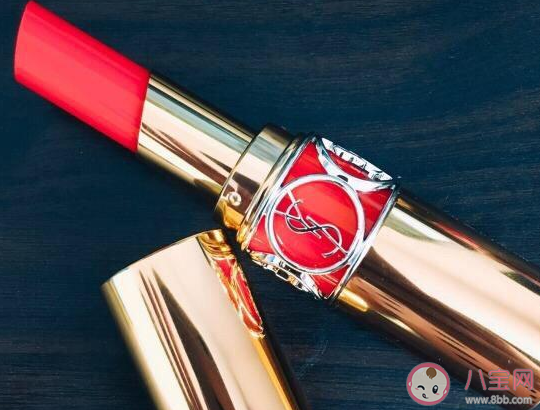  識(shí)貨APP可以鑒定口紅嗎 識(shí)貨的口紅真嗎