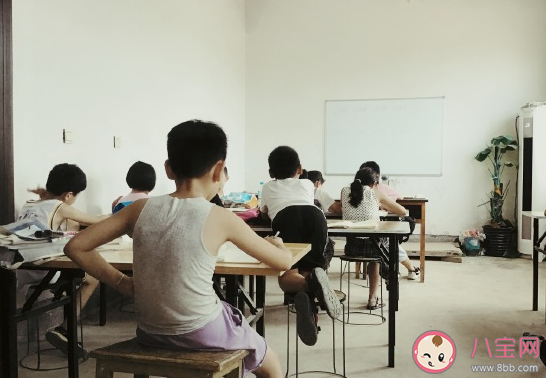 孩子考了100分發朋友圈說說 孩子考一百分心情感言句子