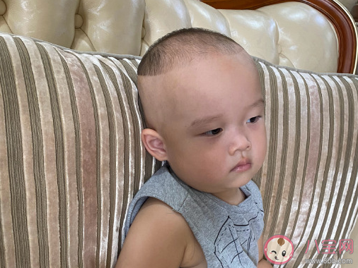 兒子太調皮了發朋友圈心情說說 形容兒子調皮幽默搞笑短句