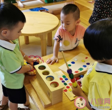 小孩第一天上幼兒園的朋友圈怎么發 孩子幼兒園第一天家長朋友圈說說